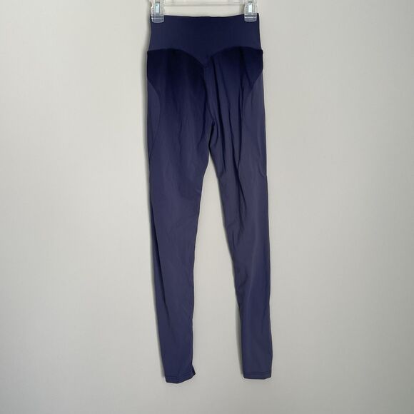 Alphalete Size M Purple Aura High Rise Blizzard Print Leggings Purple Workout - Picture 3 of 6